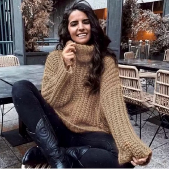 SOLD OUT - Picture 5 of 6